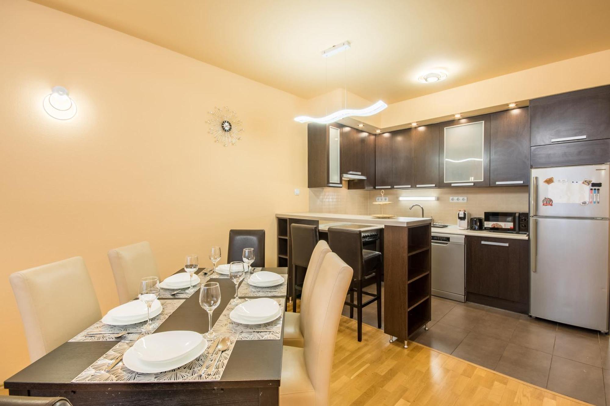 Very Central - Large - Balcony - Comfy Apartman Budapest Kültér fotó