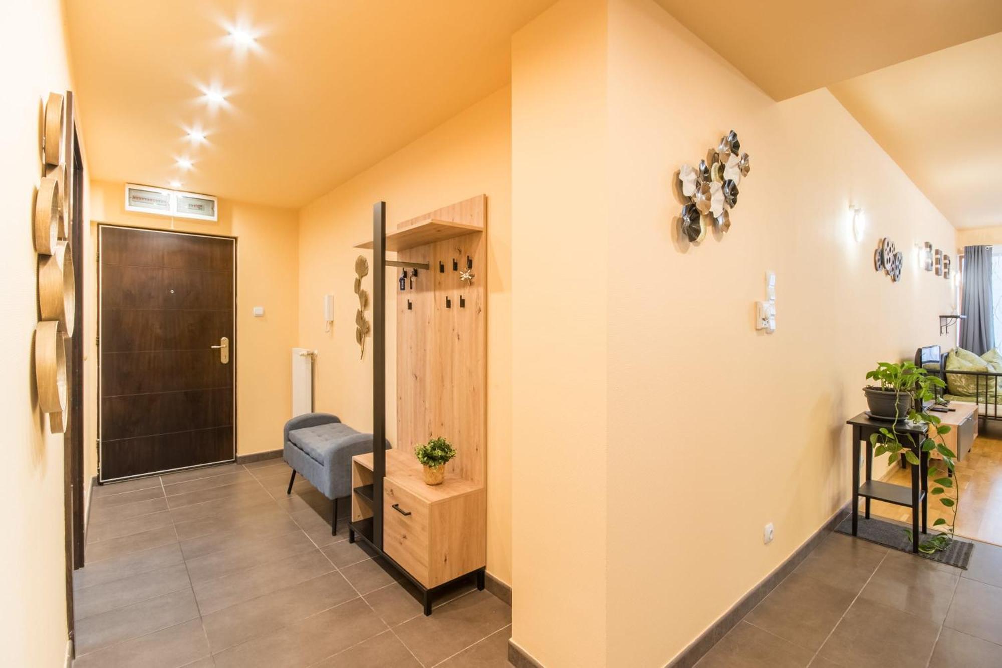 Very Central - Large - Balcony - Comfy Apartman Budapest Kültér fotó