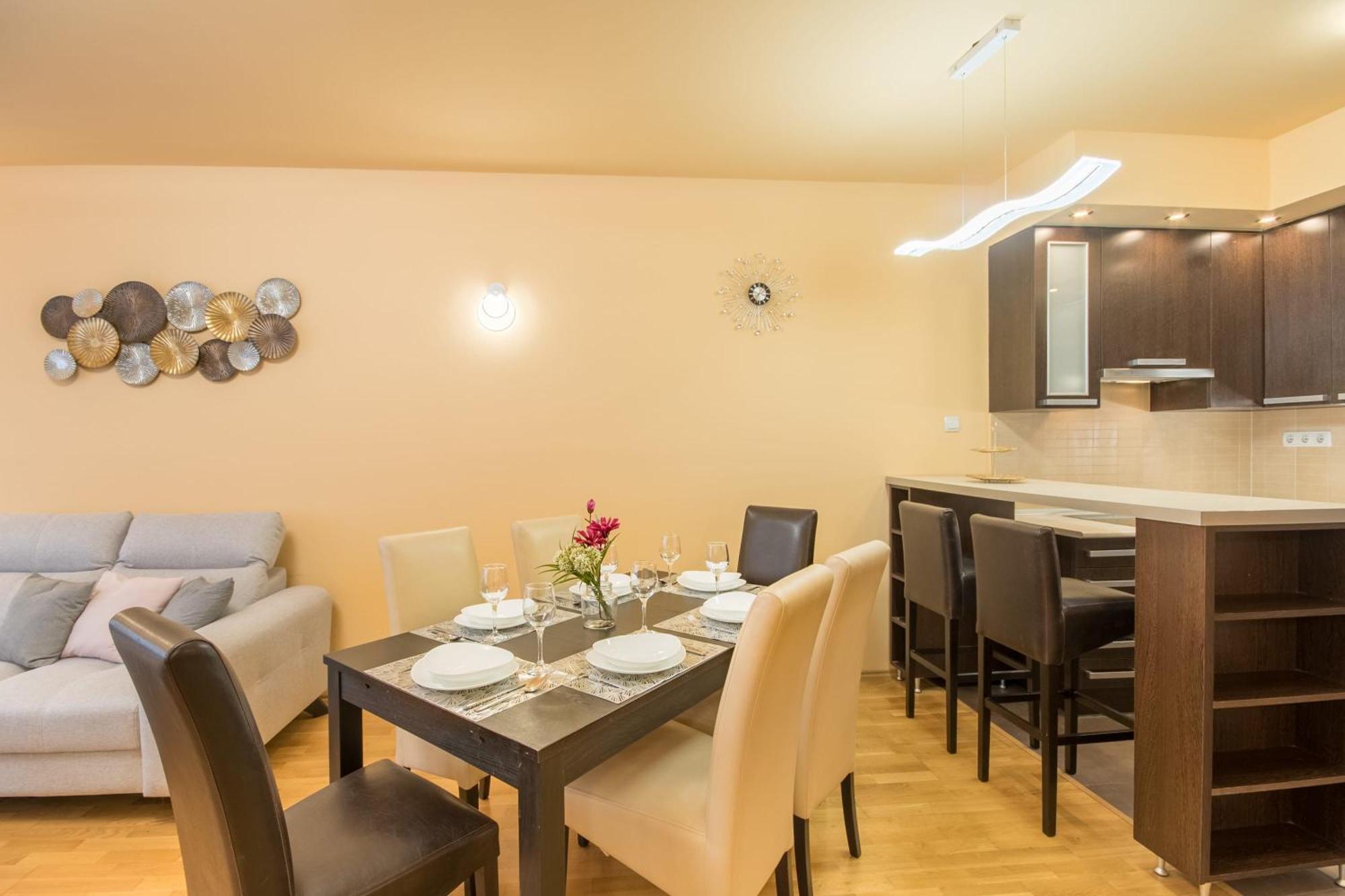 Very Central - Large - Balcony - Comfy Apartman Budapest Kültér fotó