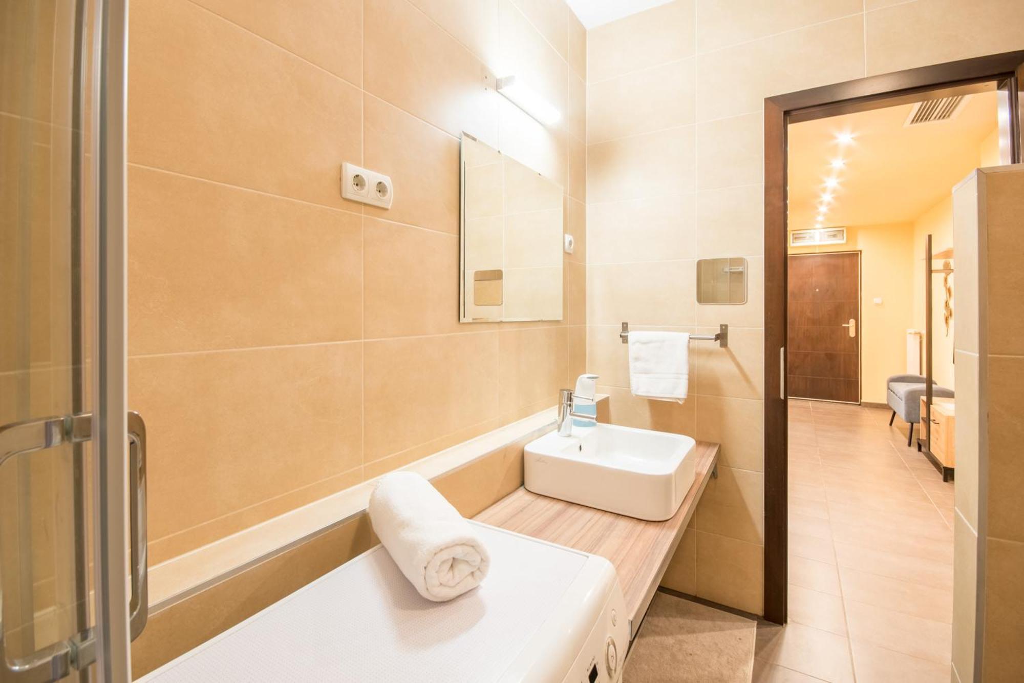 Very Central - Large - Balcony - Comfy Apartman Budapest Kültér fotó